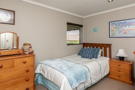 Photo of property in 73 Hikanui Drive, Havelock North, 4130