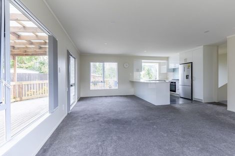 Photo of property in 115 Athena Drive, Totara Vale, Auckland, 0629