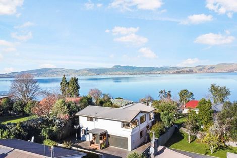 Photo of property in 13a Grand Vue Road, Kawaha Point, Rotorua, 3010