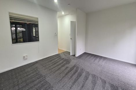 Photo of property in 37 Rakich Place, Henderson, Auckland, 0612