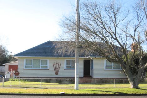 Photo of property in 28 Laurie Avenue, Papakura, 2110
