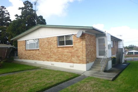 Photo of property in 2/62 Tiroroa Avenue, Te Atatu South, Auckland, 0610