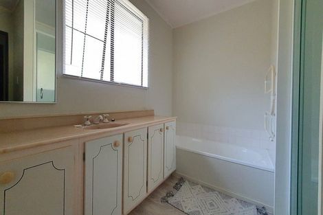 Photo of property in 53 Hathaway Avenue, Karori, Wellington, 6012