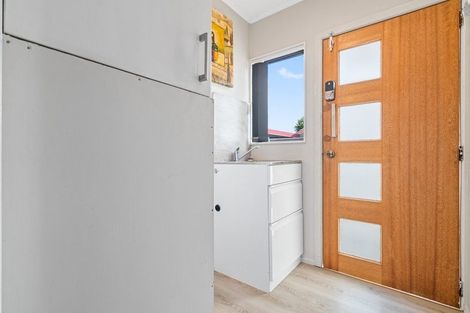 Photo of property in 2/24 Norrie Smith Avenue, Flat Bush, Auckland, 2023