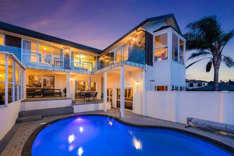 Photo of property in 43 St Annes Crescent, Wattle Downs, Auckland, 2103