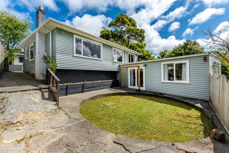 Photo of property in 77 Champion Street, Cannons Creek, Porirua, 5024
