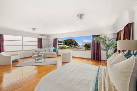 Photo of property in 14 Barrett Street, Westown, New Plymouth, 4310