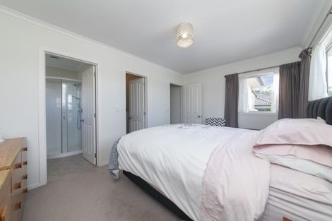 Photo of property in 87c Triangle Road, Massey, Auckland, 0614