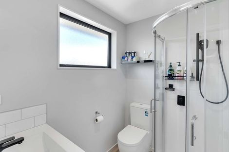 Photo of property in 4/30 Northcote Road, Northcote, Christchurch, 8052