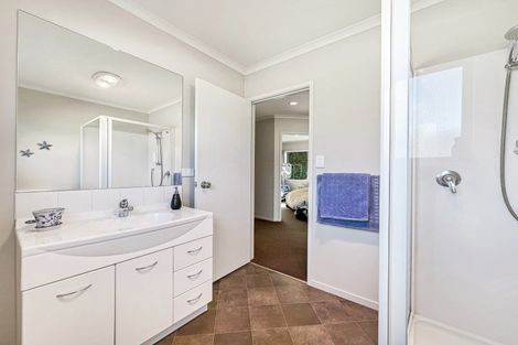 Photo of property in 53 Montgomery Crescent, Kinloch, Taupo, 3377
