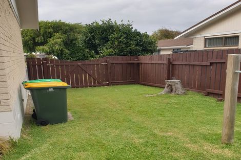 Photo of property in 32b Edgewater Parade, Waiuku, 2123