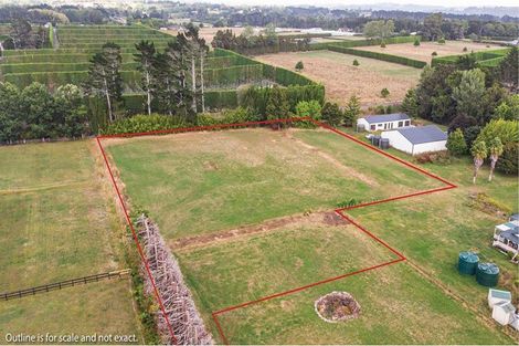 Photo of property in 88a Boord Crescent, Kumeu, 0891