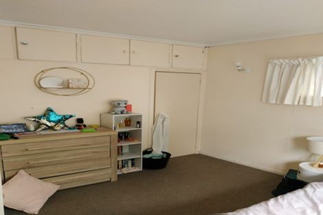 Photo of property in 8b Holiday Road, Stanmore Bay, Whangaparaoa, 0932