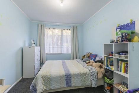 Photo of property in 28 Ruapehu Street, Paraparaumu, 5032