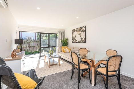 Photo of property in 9/71b Main Road, Redcliffs, Christchurch, 8081