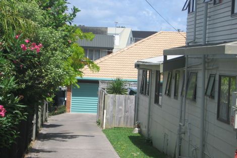 Photo of property in 2/6 Belmont Terrace, Milford, Auckland, 0620