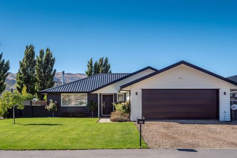 Photo of property in 46 Stratford Drive, Mount Pisa, Cromwell, 9383