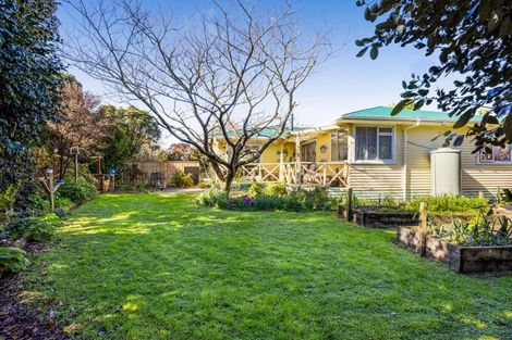 Photo of property in 35 Smith Street, Waverley, 4510