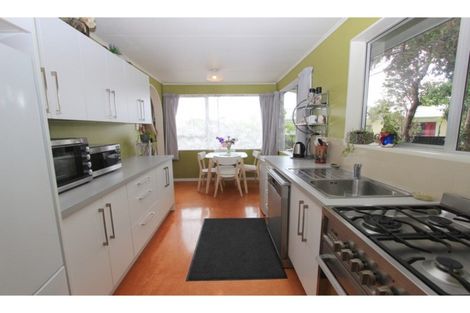 Photo of property in 38 Holdaway Street, Riversdale, Blenheim, 7201