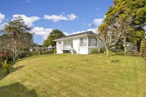 Photo of property in 13 Paulange Place, Pakuranga Heights, Auckland, 2010