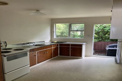 Photo of property in 4/210 Newlands Road, Newlands, Wellington, 6037