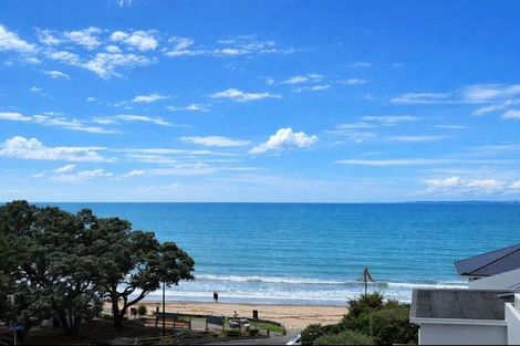 Photo of property in 15a The Strand, Takapuna, Auckland, 0622