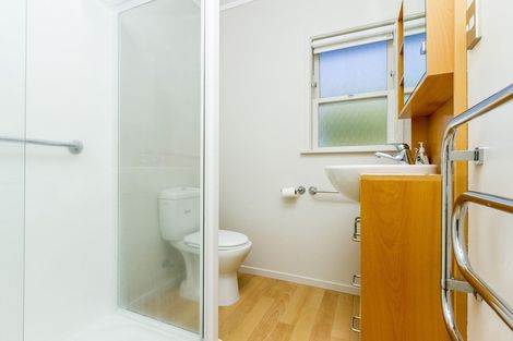 Photo of property in 2/8 Craig Road, Milford, Auckland, 0620