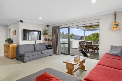 Photo of property in 15 Discovery Avenue, Welcome Bay, Tauranga, 3112