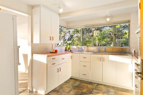 Photo of property in 28 Edwin Mitchelson Road, Muriwai, Waimauku, 0881