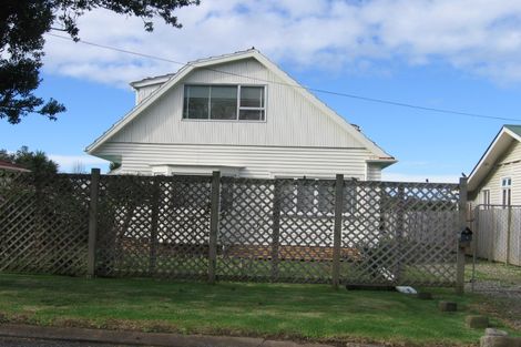 Photo of property in 4 Waterview Road, Favona, Auckland, 2024