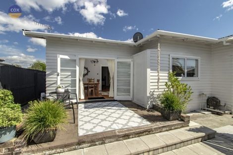 Photo of property in 15 Taradale Road, Marewa, Napier, 4110