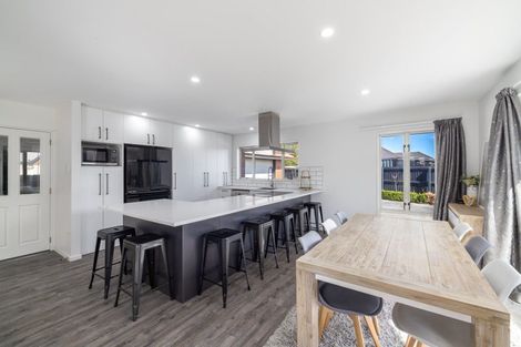 Photo of property in 39 Broadhaven Avenue, Parklands, Christchurch, 8083