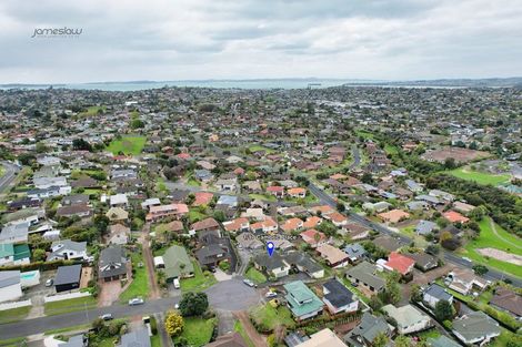 Photo of property in 1/17 Cambric Place, Botany Downs, Auckland, 2010