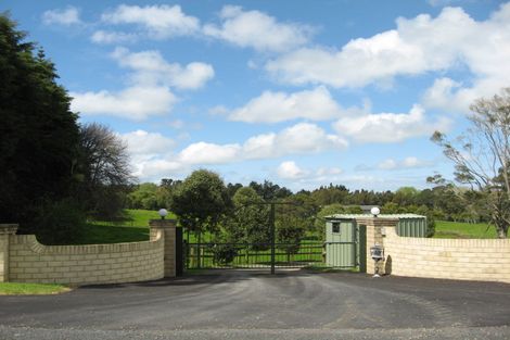 Photo of property in 9 Pomona Road, Kumeu, 0891