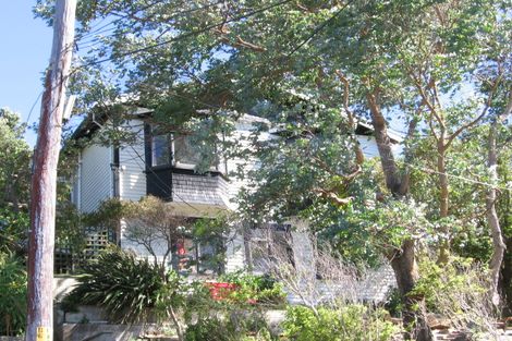 Photo of property in 10 Travancore Street, Island Bay, Wellington, 6023