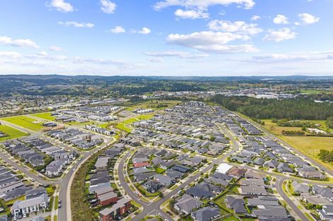 Photo of property in 3/46 Jane Maree Road, Kumeu, 0810