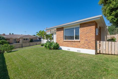 Photo of property in 14 Greta Place, Stanmore Bay, Whangaparaoa, 0932