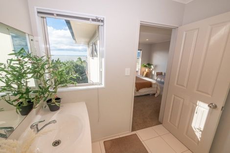 Photo of property in 11 Christine Drive, Coopers Beach, 0420