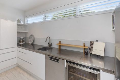 Photo of property in 55 Merivale Lane, Merivale, Christchurch, 8014