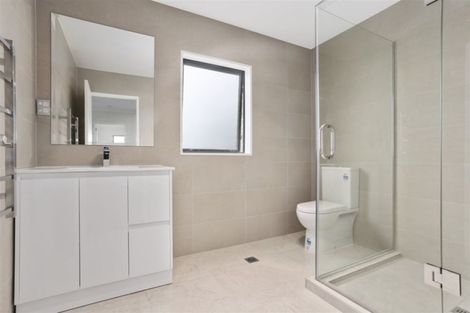 Photo of property in 4225b Great North Road, Glendene, Auckland, 0602