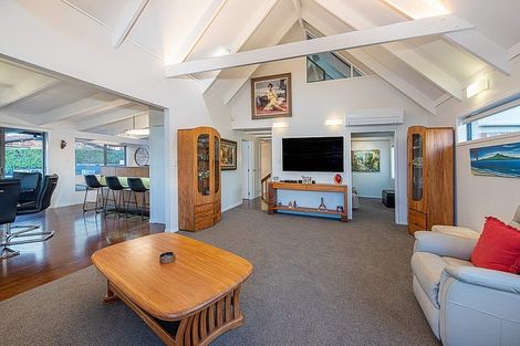 Photo of property in 1/7 Whitby Crescent, Mairangi Bay, Auckland, 0630