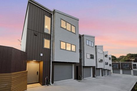 Photo of property in 72b Sycamore Drive, Sunnynook, Auckland, 0620