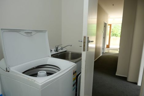 Photo of property in 70 Kelburn Parade, Kelburn, Wellington, 6012