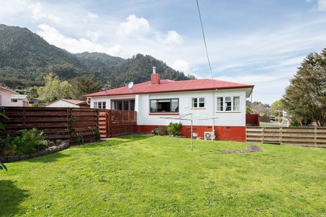 Photo of property in 1 Gilchrist Street, Te Aroha, 3320
