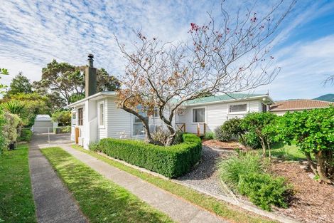 Photo of property in 70 Kapiti Road, Paraparaumu, 5032