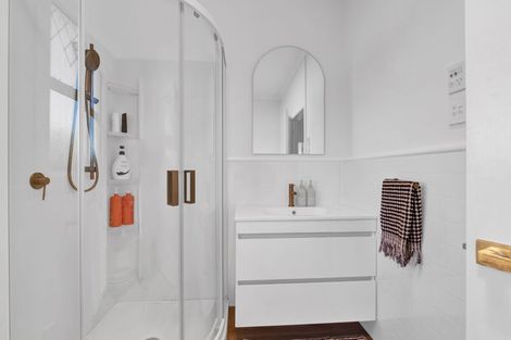 Photo of property in 11 Fantham Street, Hawera, 4610