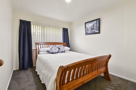 Photo of property in 40 Goodwood Drive, Goodwood Heights, Auckland, 2105