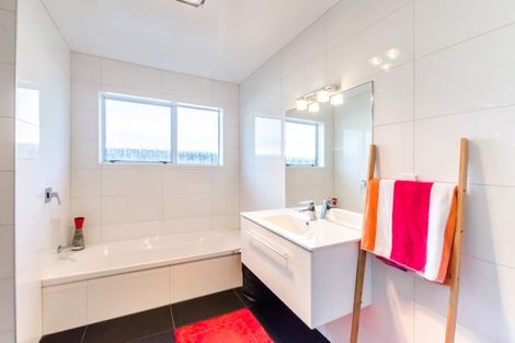 Photo of property in 263 Te Moana Road, Waikanae, 5036