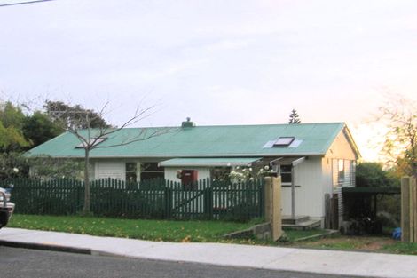 Photo of property in 10 Huia Street, Waikanae, 5036