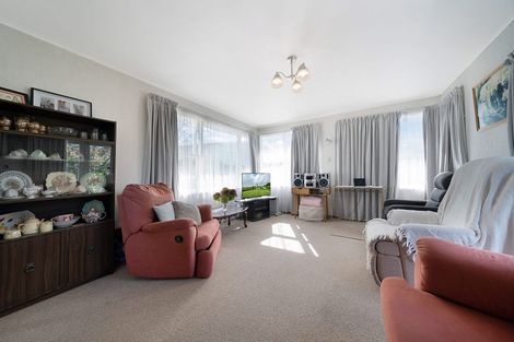 Photo of property in 23 Buscomb Avenue, Henderson, Auckland, 0610